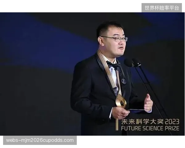 中超联赛颁奖礼的虚拟观众席，正尝试解决核心观众与“云端粉丝”的互动脱节问题